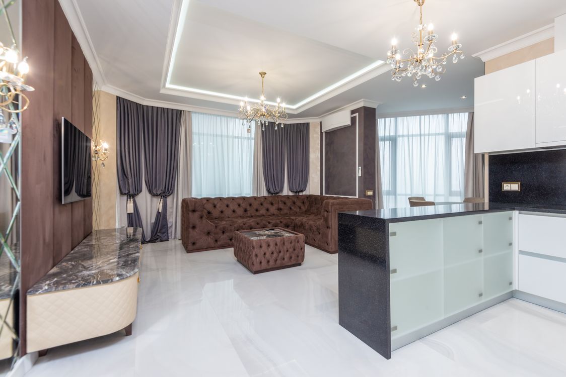 nên chọn ánh sáng vàng hay trắng cho phòng khách sang trọng